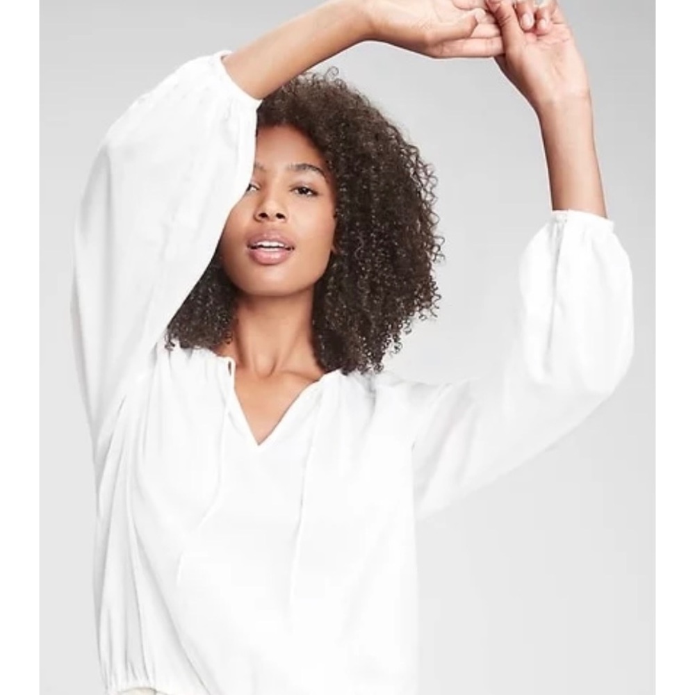 Gap White V Neck Tie Top